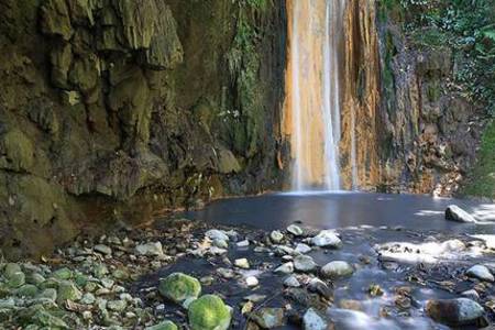 Diamond Falls – Botanical Gardens & Mineral Baths